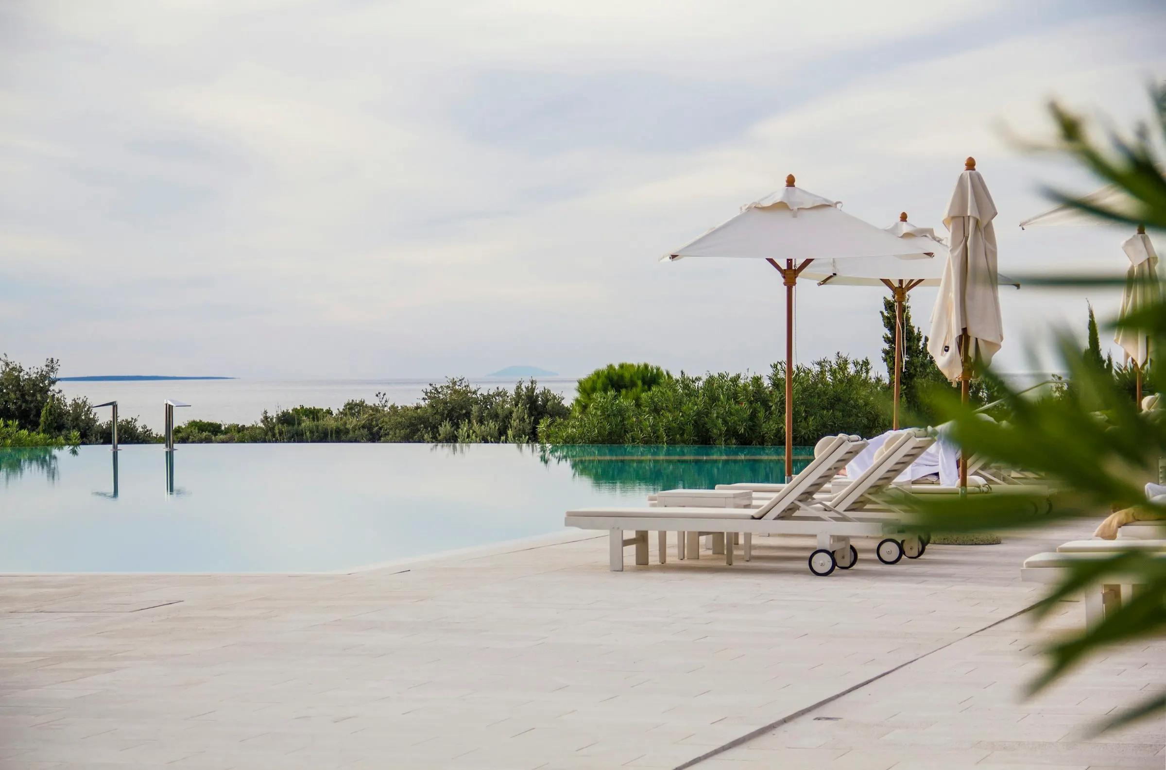 Honed aggregate concrete at a pool surround