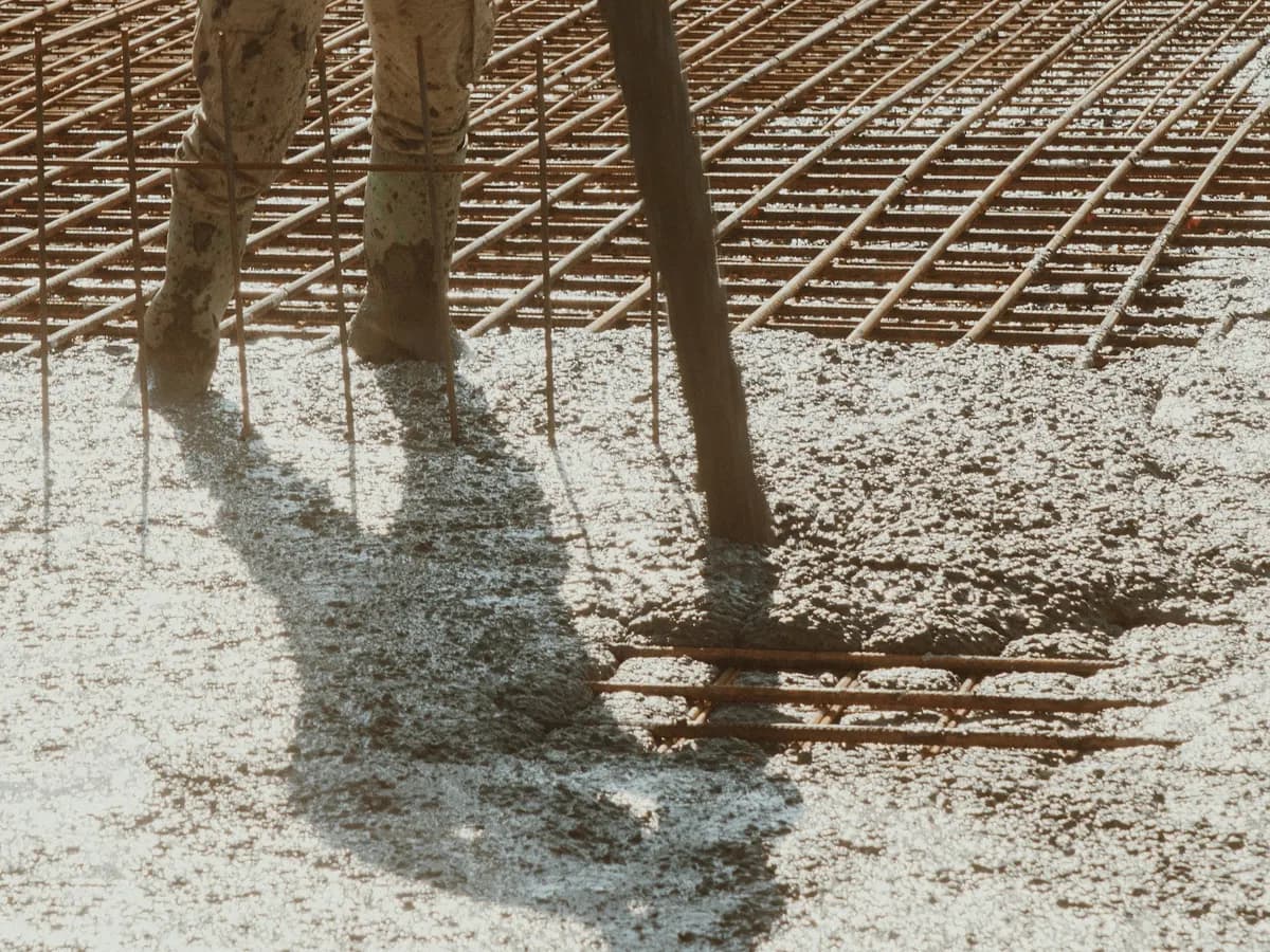 Pouring a concrete topping over an existing slab